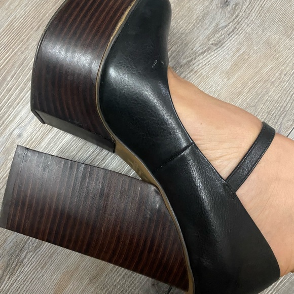 Shelley’s London platform pumps - Picture 3 of 10